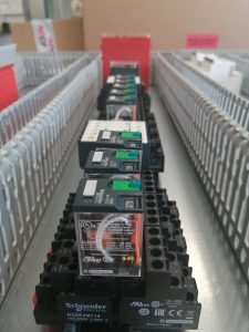 Conception d'interface de relayage industriel