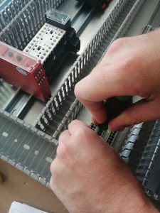 Conception et intégration de câblage d'un bornier de raccordement